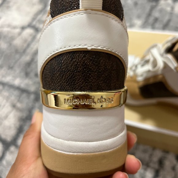 Georgie Metallic Brown Logo and White Leather Trainer Sneakers Sz 6.5M. USED - Picture 5 of 8